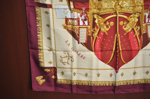 Authentic HERMES Carre 90 Scarf  VUE DU CARROSSE DE  Silk Purple K8504 For Cheap